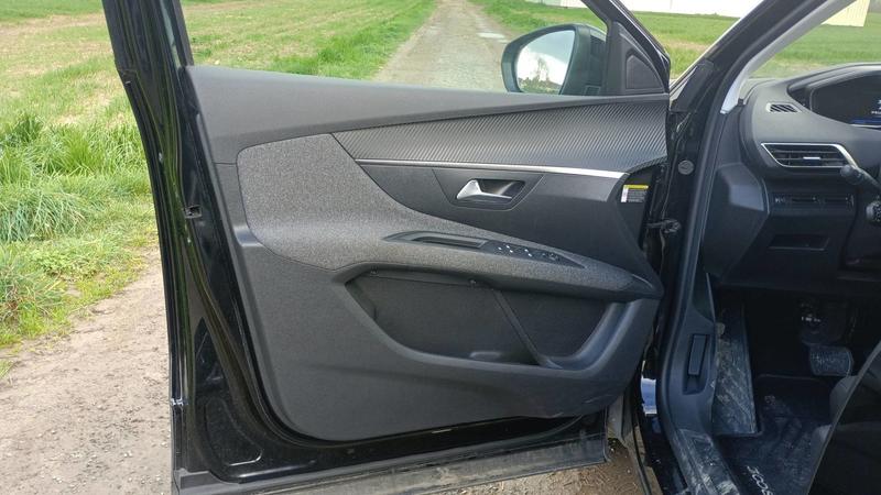 Peugeot 3008 1.2 PureTech 130 Eat8 Allure - Automatique Entretien constructeur