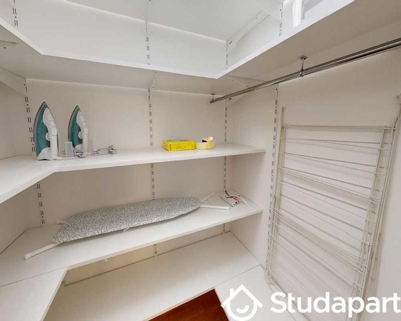 Chambre - 100 m² - 1 pièce