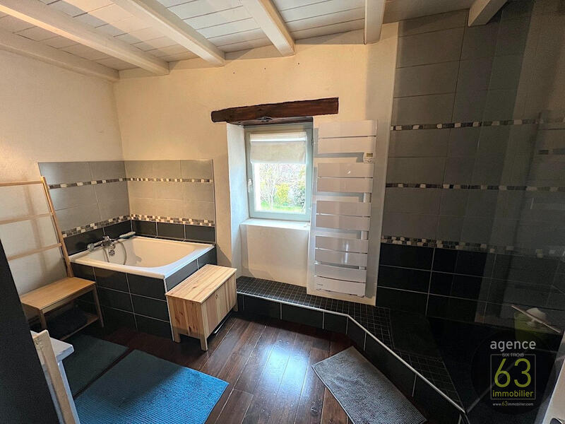 Maison ancienne - 152 m² - 6 pièces