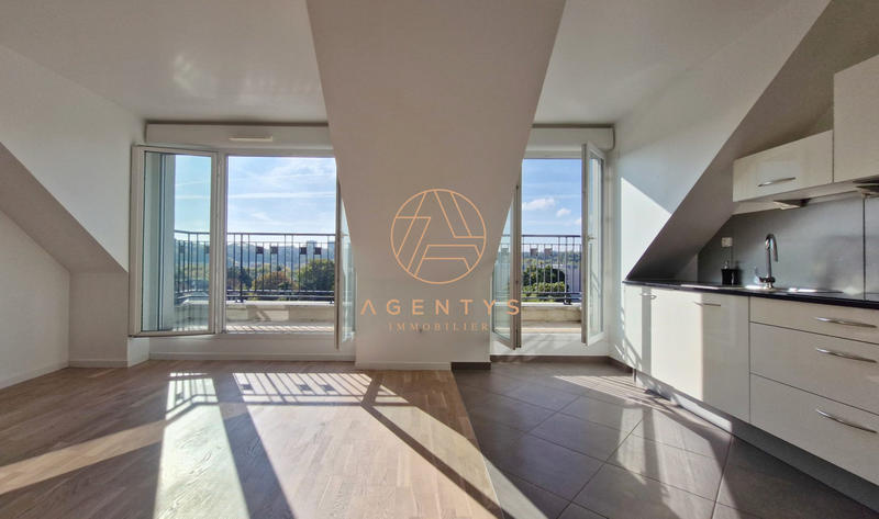 Appartement - 80 m² - 4 pièces