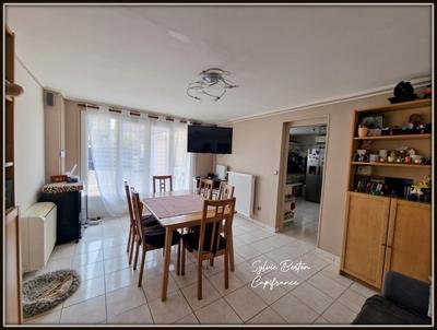 Maison - 83 m² - 4 pièces