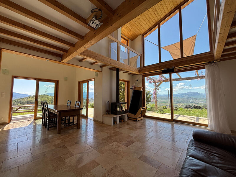 Maison - 110 m² - 4 pièces