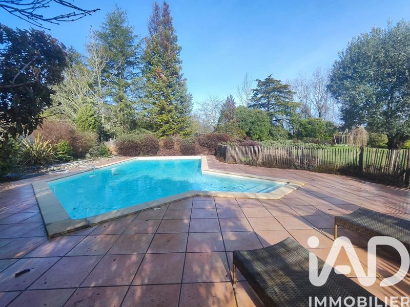 Maison - 265 m² - 6 pièces