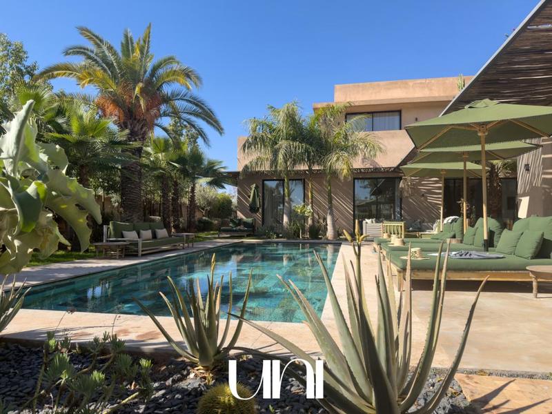 Villa - 640 m² - 11 pièces