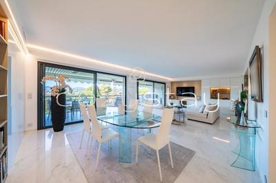 Appartement - 121 m² - 4 pièces