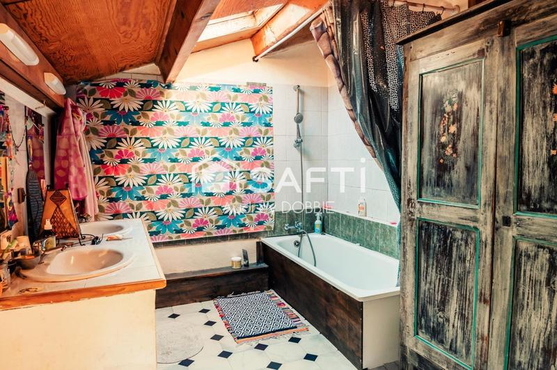 Maison - 195 m² - 8 pièces