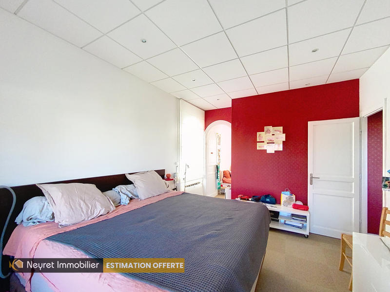 Maison - 320 m² - 10 pièces