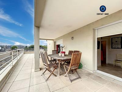 Appartement - 135 m² - 5 pièces