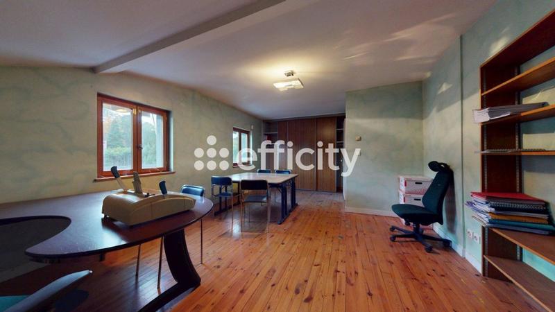 Maison - 333 m² - 8 pièces