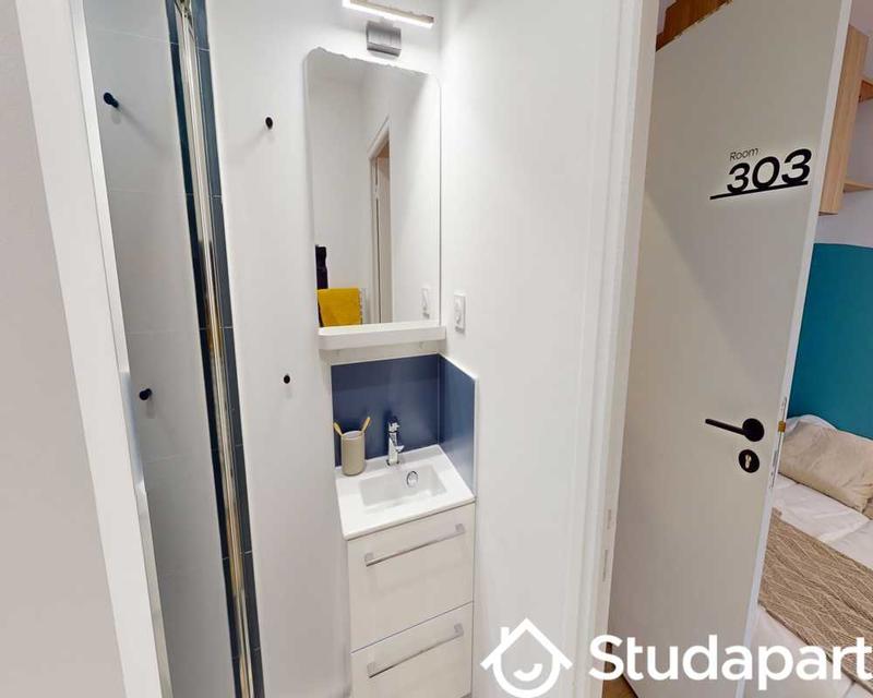 Chambre - 90 m² - 1 pièce