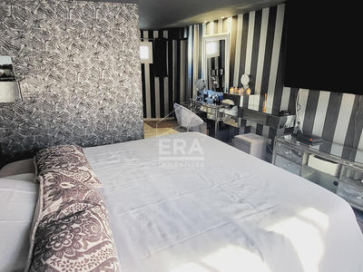 Maison - 87 m² - 4 pièces