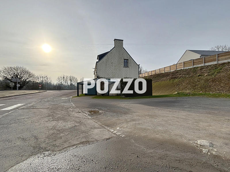 Maison - 227 m² - 12 pièces