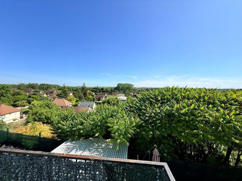 Maison - 186 m² - 8 pièces