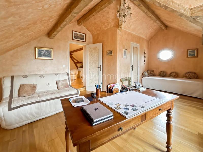 Maison - 153 m² - 5 pièces