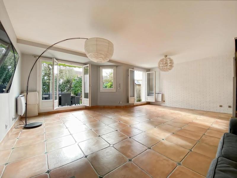 Maison - 141 m² - 7 pièces