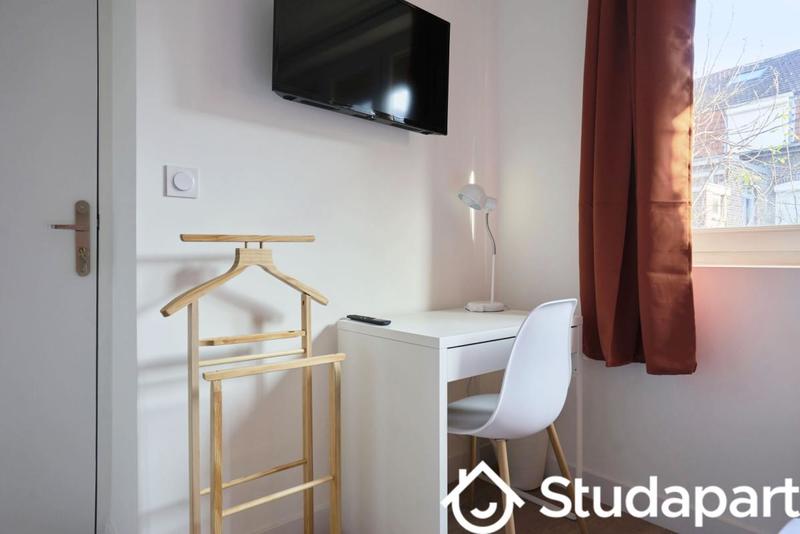 Chambre - 12 m² - 1 pièce