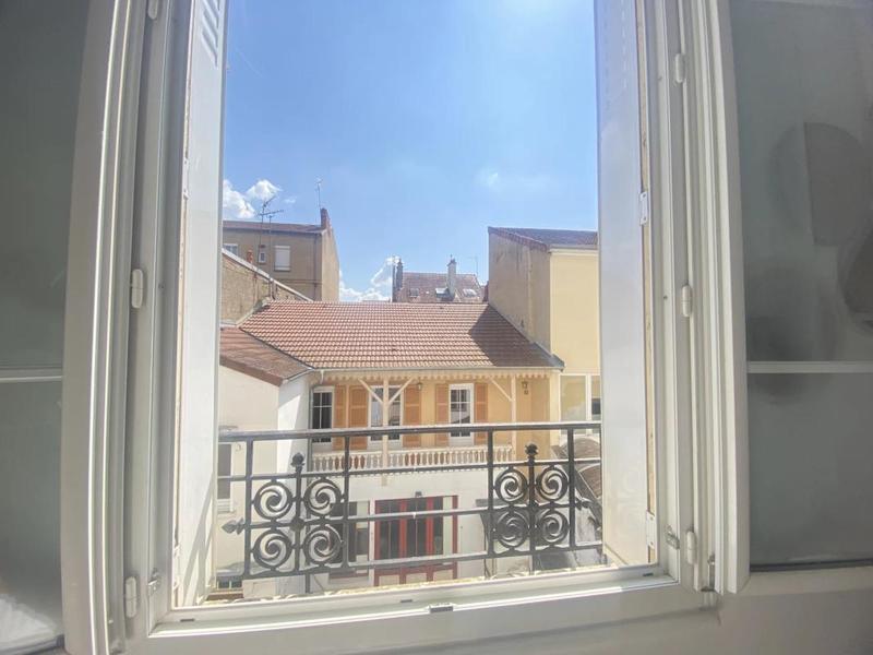 Appartement - 76 m² - 5 pièces