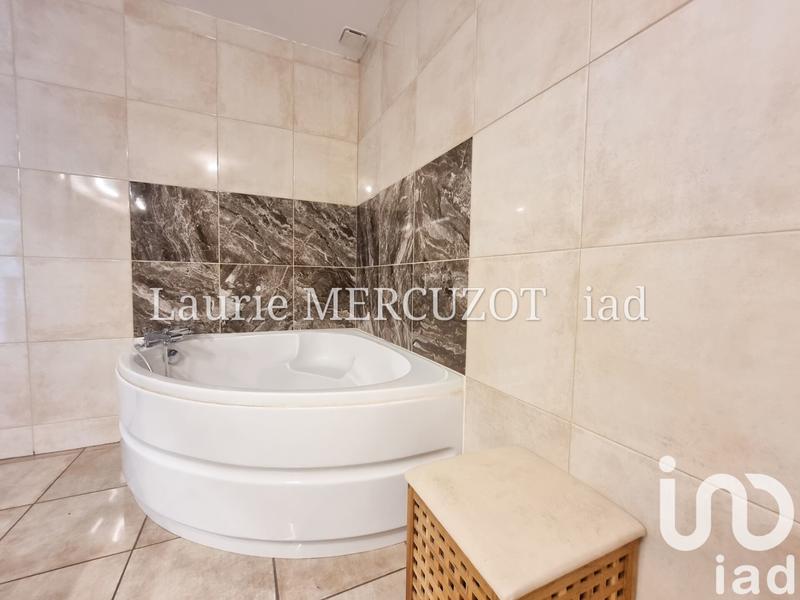 Maison - 197 m² - 5 pièces