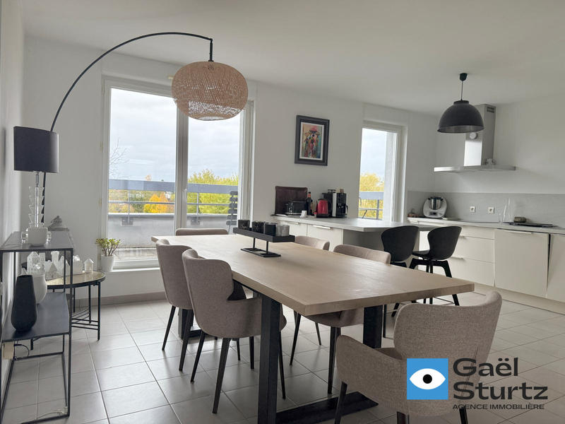 Appartement - 82 m² - 4 pièces