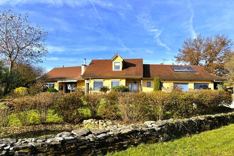 Maison - 178 m² - 5 pièces