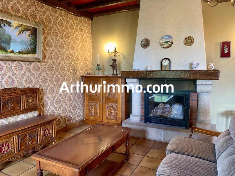 Maison - 195 m² - 9 pièces