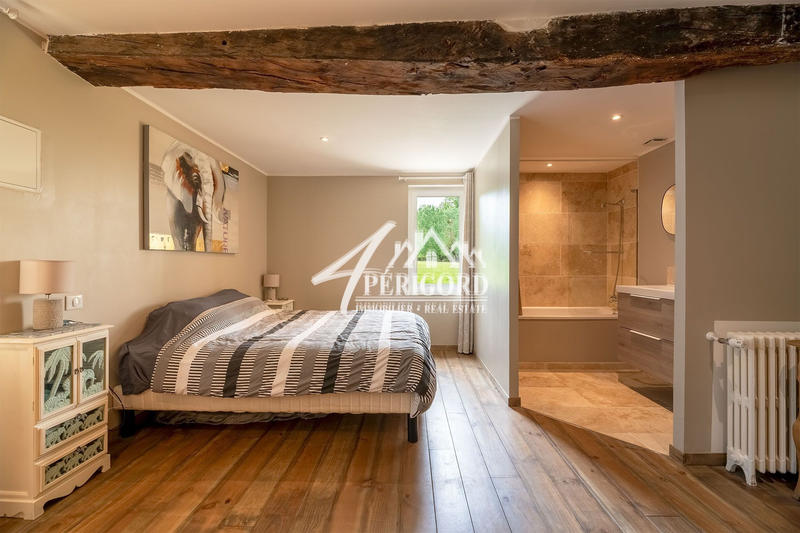 Maison ancienne - 173 m² - 8 pièces