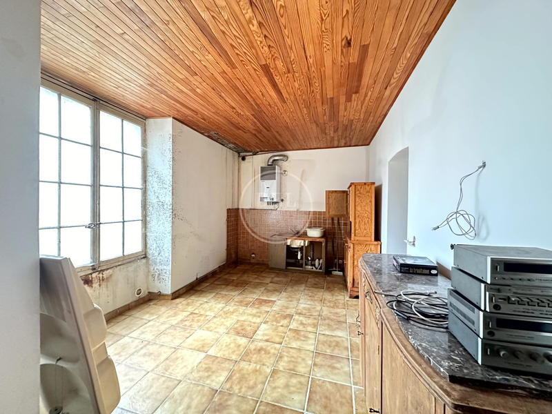 Maison - 218 m² - 9 pièces