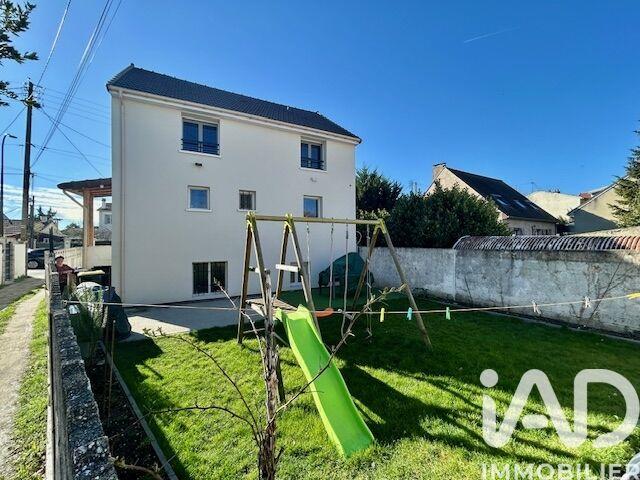 Maison - 112 m² - 7 pièces