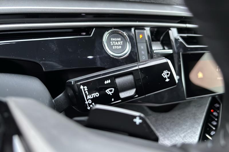 Peugeot 3008 Hybrid 136 E-Dcs6 Allure