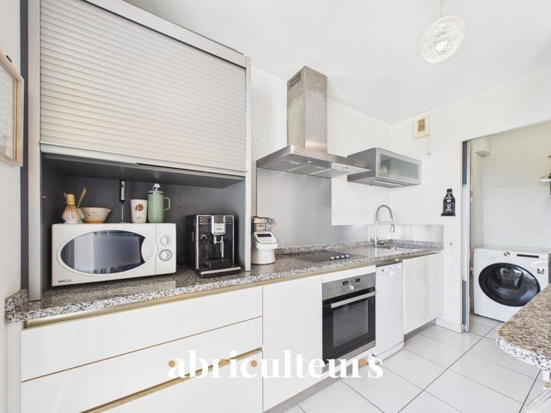 Appartement ancien - 82 m² - 4 pièces