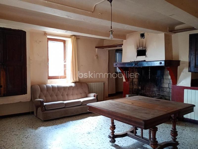 Propriété - 244 m² - 10 pièces