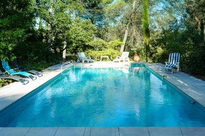 Propriété - 220 m² - 8 pièces