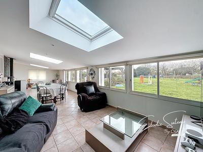 Maison - 168 m² - 8 pièces