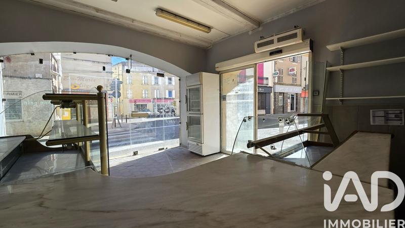 Maison - 219 m² - 6 pièces