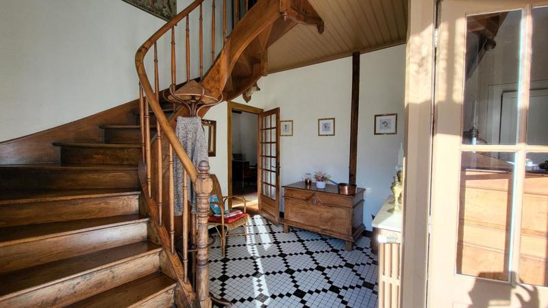 Maison - 188 m² - 8 pièces