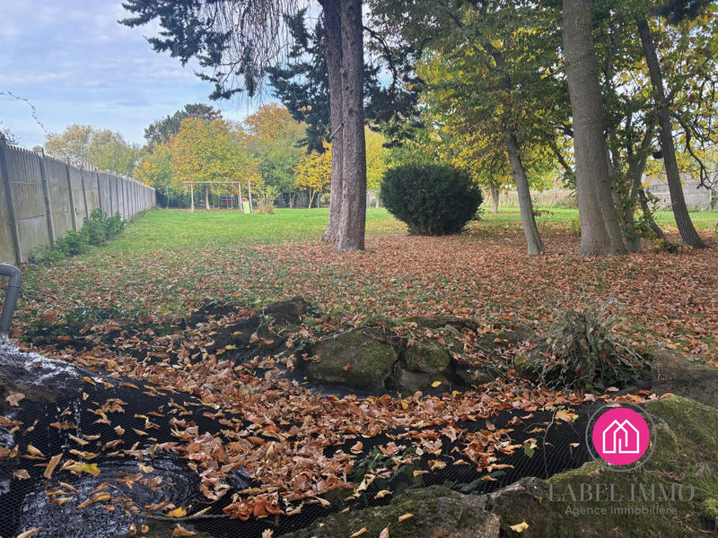 Maison - 220 m² - 8 pièces