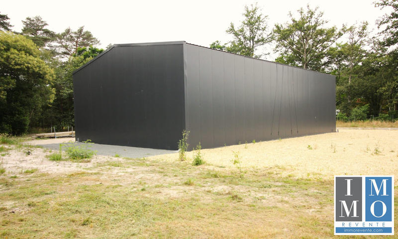 Local d'activités - 254 m²