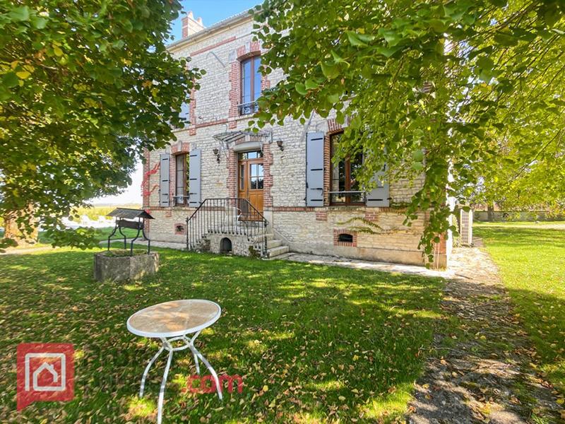 Maison - 165 m² - 6 pièces