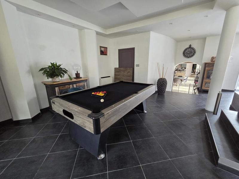 Maison de village - 258 m² - 9 pièces