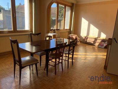 Immeuble - 184 m² - 7 pièces