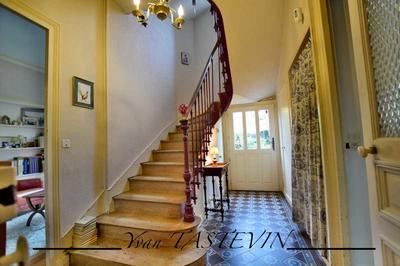 Maison ancienne - 225 m² - 8 pièces