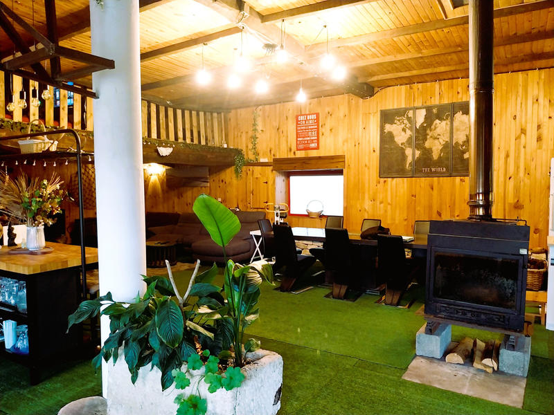 Maison - 220 m² - 6 pièces