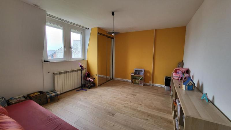 Maison - 236 m² - 10 pièces