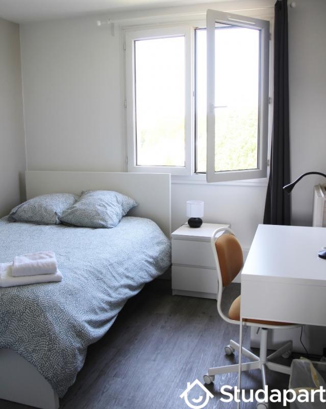 Chambre - 10 m² - 1 pièce
