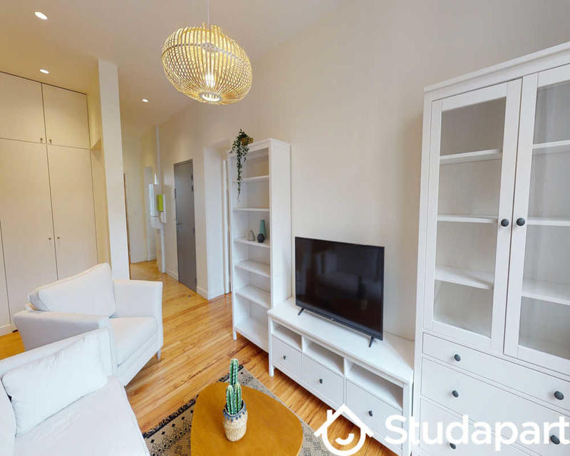 Chambre - 120 m² - 1 pièce