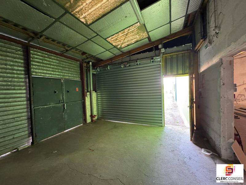 Local d'activités - 388 m²