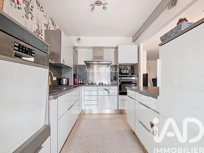 Maison de ville - 100 m² - 5 pièces