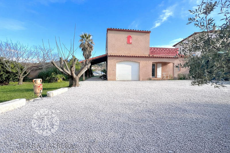 Maison - 197 m² - 5 pièces