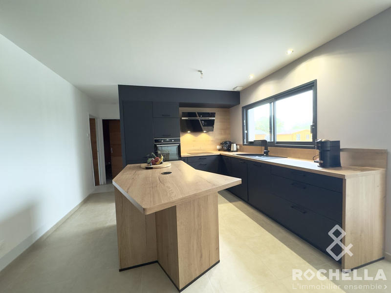 Maison - 110 m² - 4 pièces