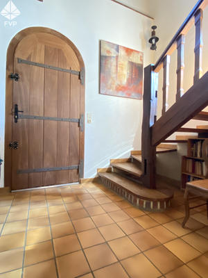 Maison - 272 m² - 10 pièces